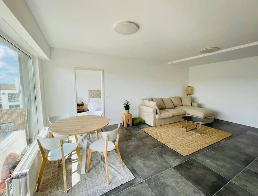 One Comfortable Bedroom Flat With Terrace Apartment